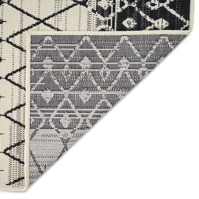 Dorvall Indoor/Outdoor Rug- Christopher Knight Home 4 Dorvall Indoor/Outdoor Rug- Christopher Knight Home - Image 2